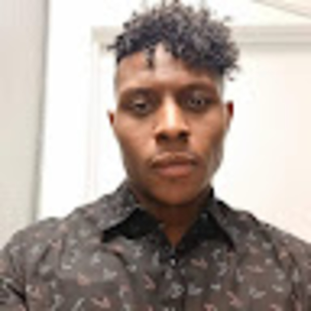 Meet your Posher, Derrick